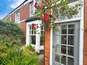 Photo 8- click for photo gallery